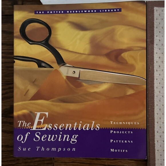 Lot of 2 Vintage Essentials Sewing Handwoven Treasury 80s Soft Cover - Picture 2 of 4